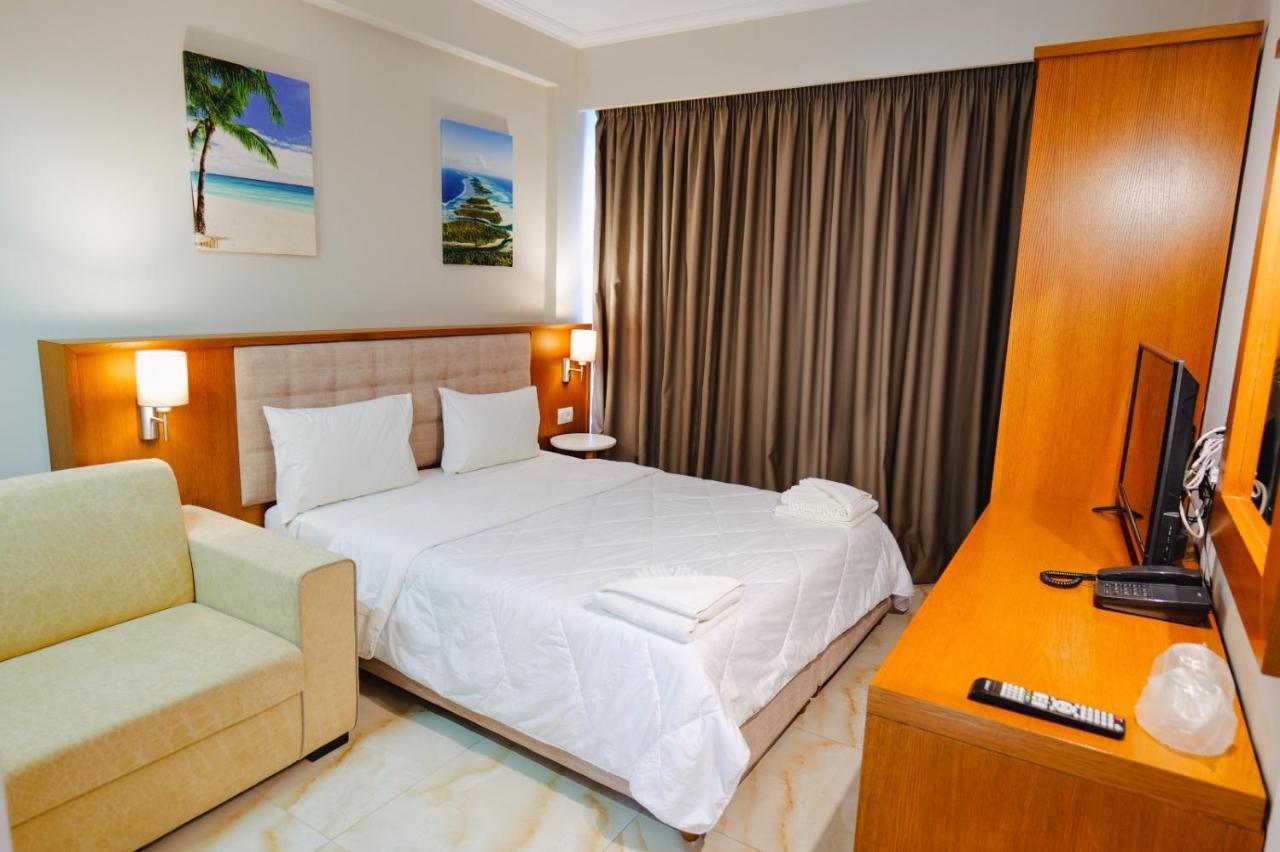 Hotel Sole Mare Ksamil Exterior photo