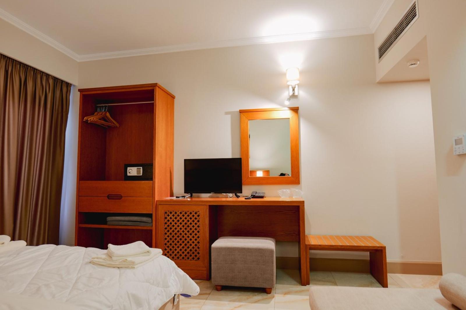 Hotel Sole Mare Ksamil Exterior photo